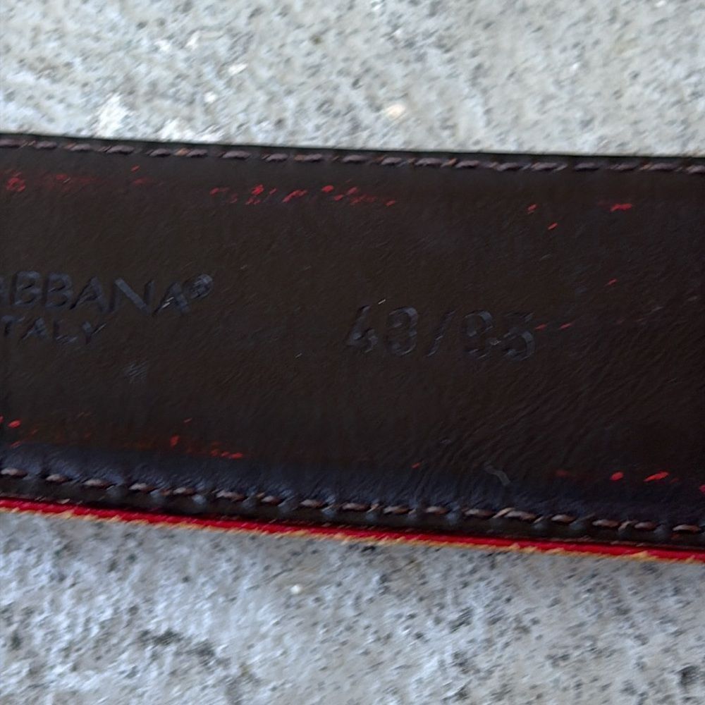 Dolce and Gabbana distressed red belt - Picture 4 of 9